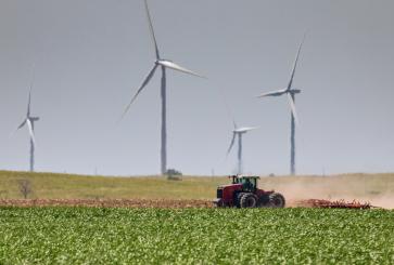 america-farming-windmills-jobs