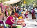 Vendors on street in New Delhi.